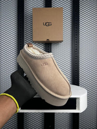 UGG Slides