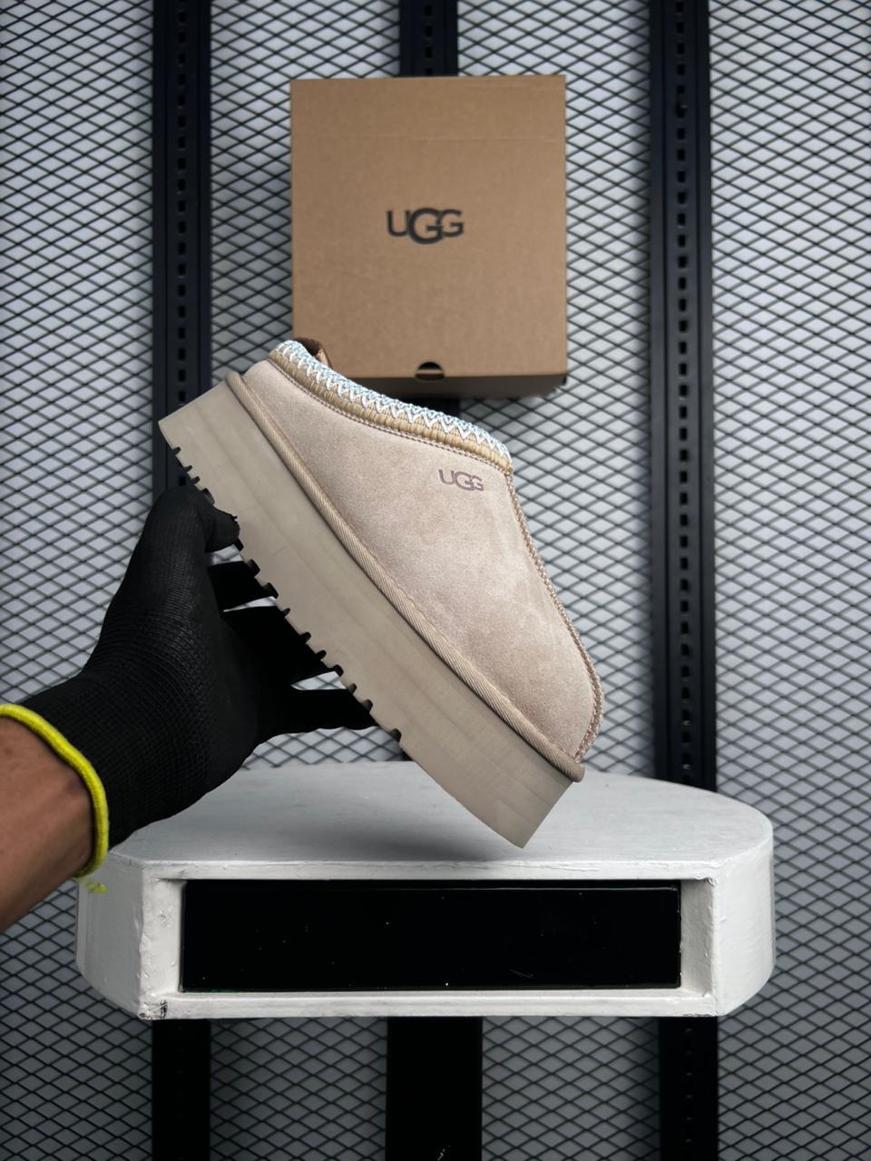 UGG Slides