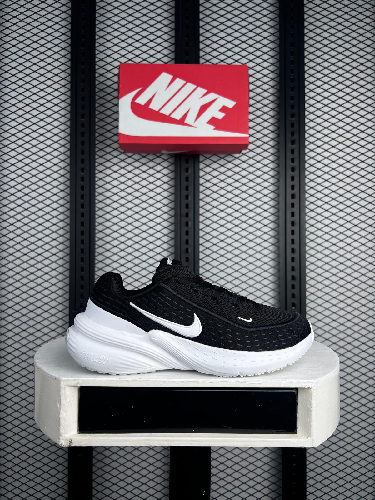 Nike Uplift SC