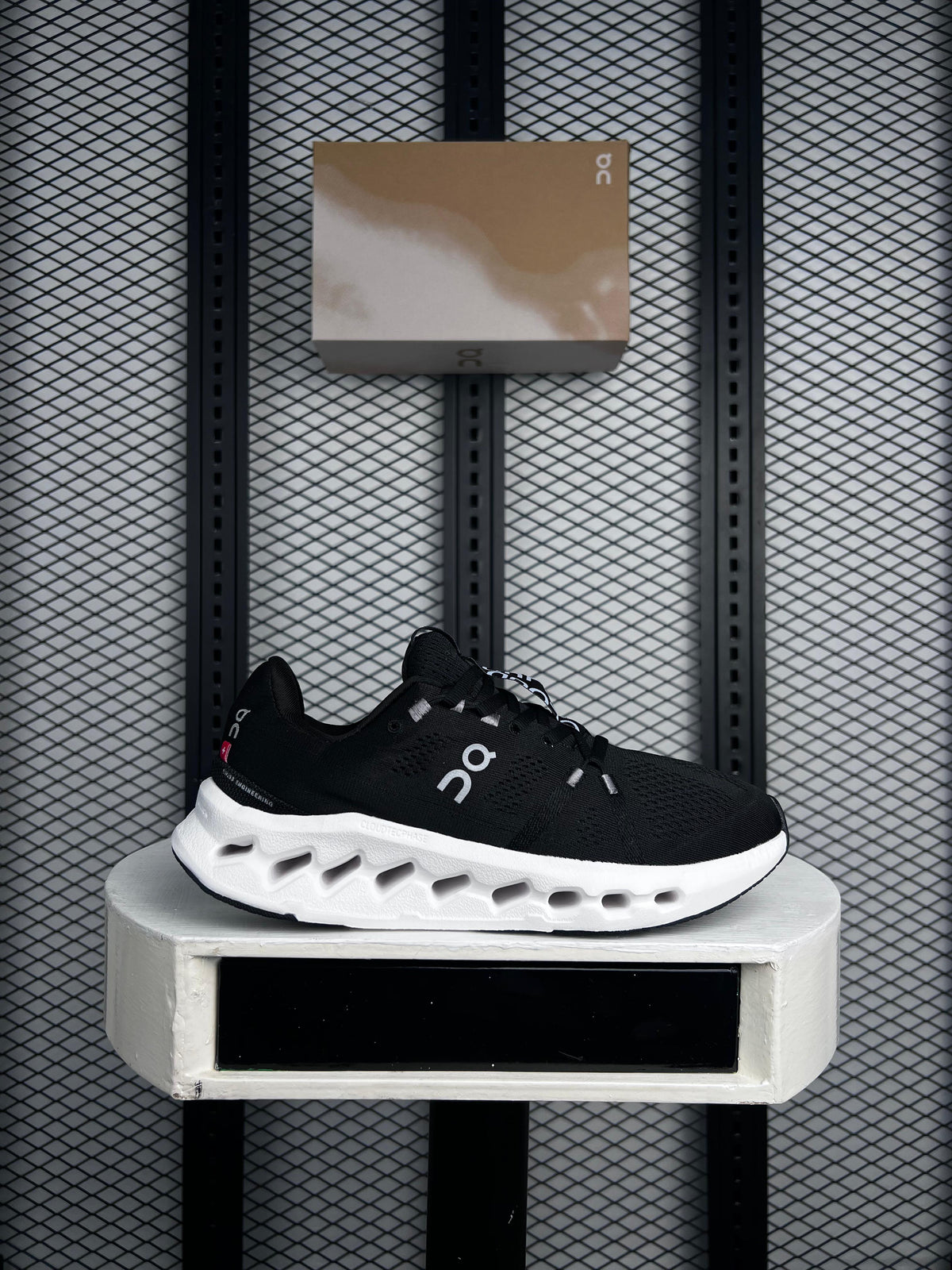Loewe x On Cloudventure