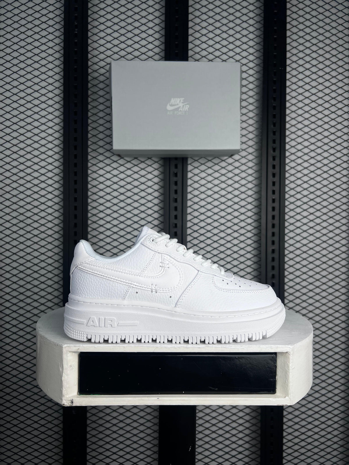 Nike Air Force 1